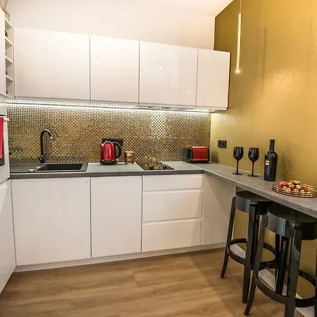 Galaxy Garden Cracow- Shopping Mall 1min, Underground Parking, Family Friendly, City Center Krakov