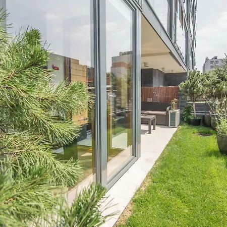 Galaxy Garden Cracow- Shopping Mall 1min, Underground Parking, Family Friendly, City Center