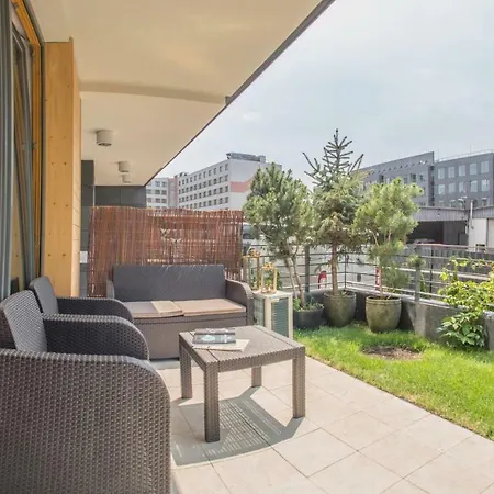 Galaxy Garden Cracow- Shopping Mall 1min, Underground Parking, Family Friendly, City Center Apartmán Krakov