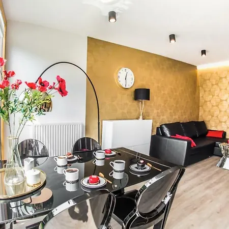 Galaxy Garden Cracow- Shopping Mall 1min, Underground Parking, Family Friendly, City Center * Krakow