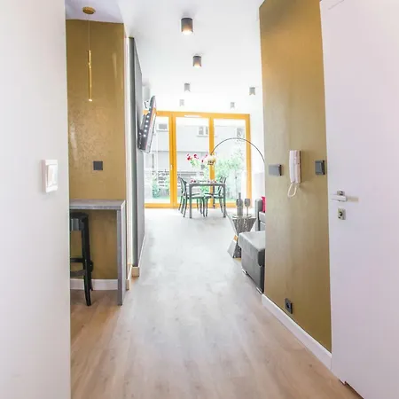 Apartmán Galaxy Garden Cracow- Shopping Mall 1min, Underground Parking, Family Friendly, City Center Krakov