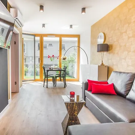 公寓 Galaxy Garden Cracow- Shopping Mall 1min, Underground Parking, Family Friendly, City Center *