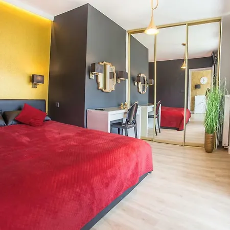 公寓 Galaxy Garden Cracow- Shopping Mall 1min, Underground Parking, Family Friendly, City Center *