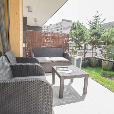 Galaxy Garden Cracow- Shopping Mall 1min, Underground Parking, Family Friendly, City Center 公寓